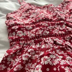 Francesca’s Monroe Ladder Trim Floral Tank Top Size XXS